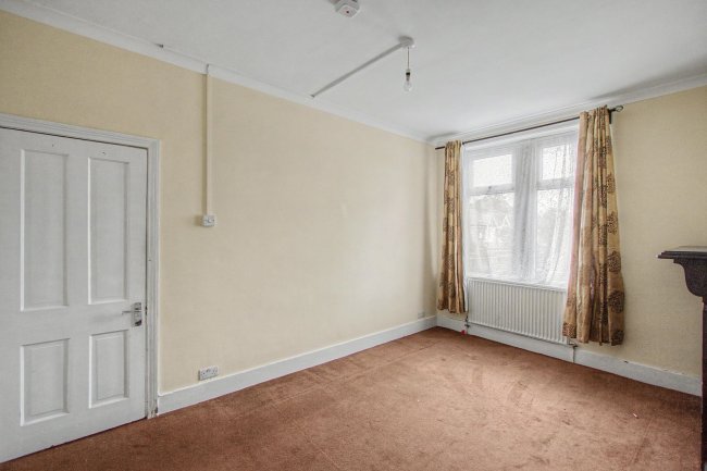 96A Ballards Lane, Finchley, London N3 2DL 2