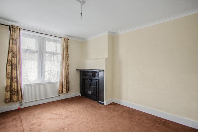 96A Ballards Lane, Finchley, London N3 2DL 2