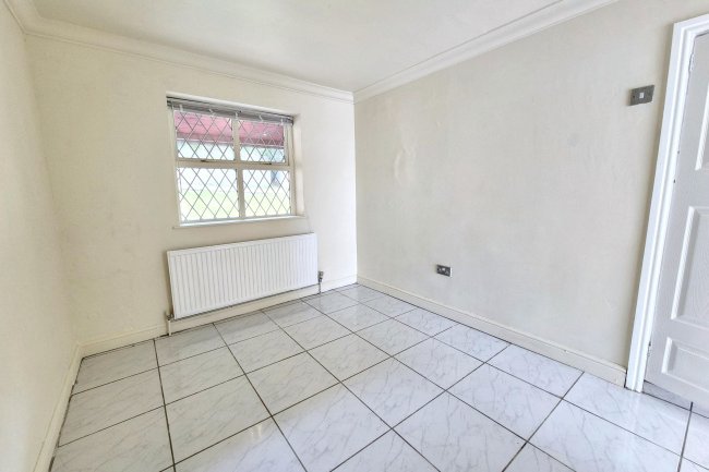 Ledstone Engine Cottage, Ridge Road, Micklefield, Leeds, LS25 7BR 6
