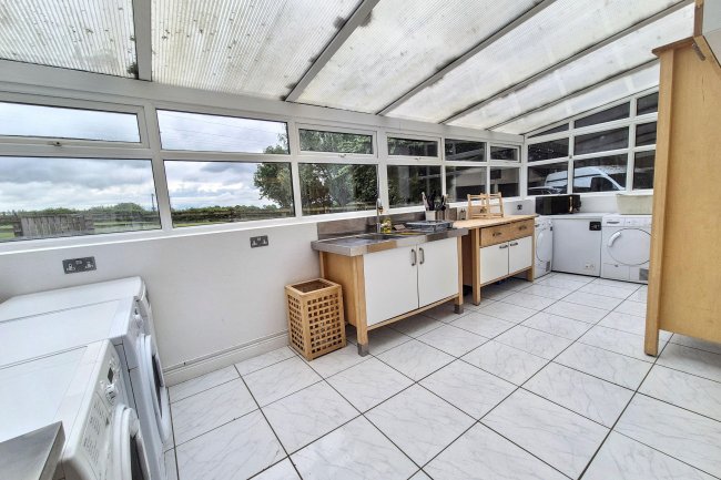Ledstone Engine Cottage, Ridge Road, Micklefield, Leeds, LS25 7BR 6
