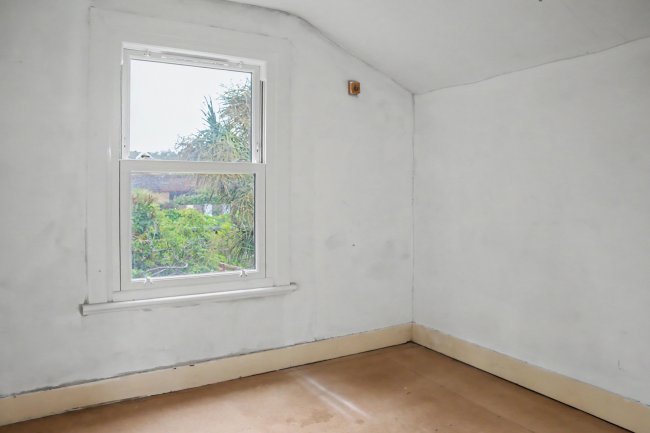 101 Eardley Road, Streatham, London SW16 6DB 1