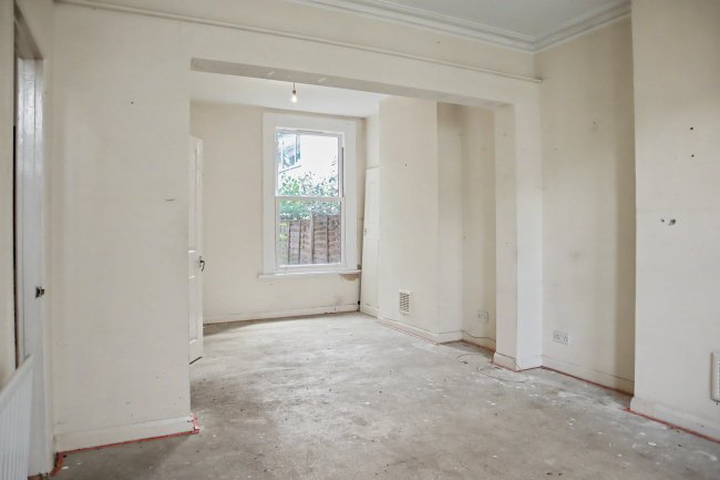 101 Eardley Road, Streatham, London SW16 6DB 1