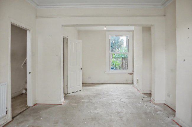 101 Eardley Road, Streatham, London SW16 6DB 1