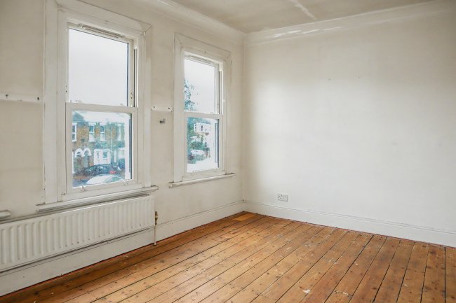 101 Eardley Road, Streatham, London SW16 6DB 1
