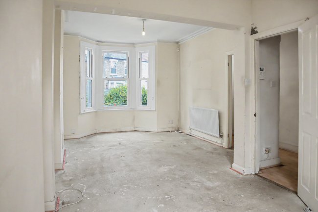101 Eardley Road, Streatham, London SW16 6DB 1