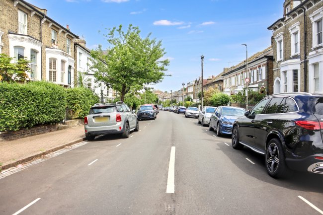 47b Ramsden Road, Balham, London SW12 8RA 5