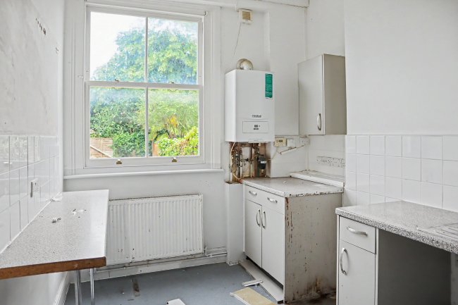 47b Ramsden Road, Balham, London SW12 8RA 5