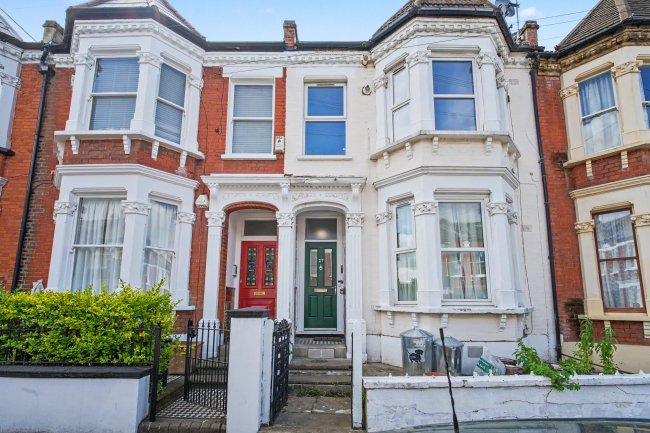 27b Fernside Road, Balham, London SW12 8LN 7