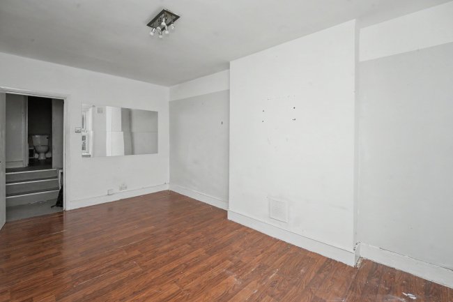 27b Fernside Road, Balham, London SW12 8LN 7