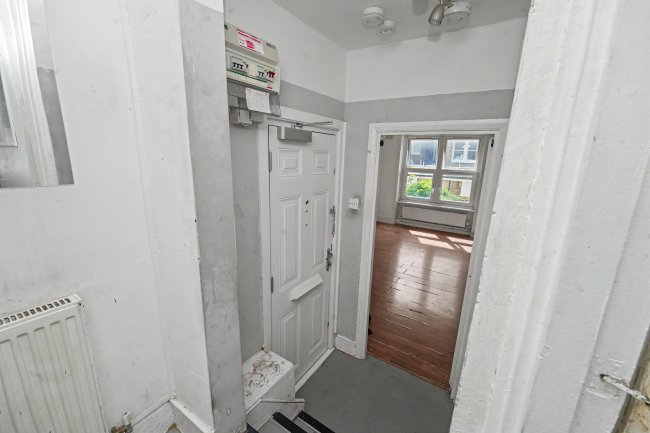 27b Fernside Road, Balham, London SW12 8LN 7