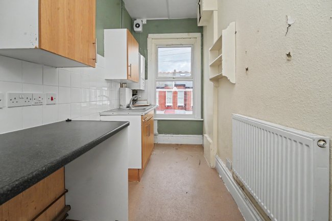 27c Fernside Road, Balham, London SW12 8LN 8