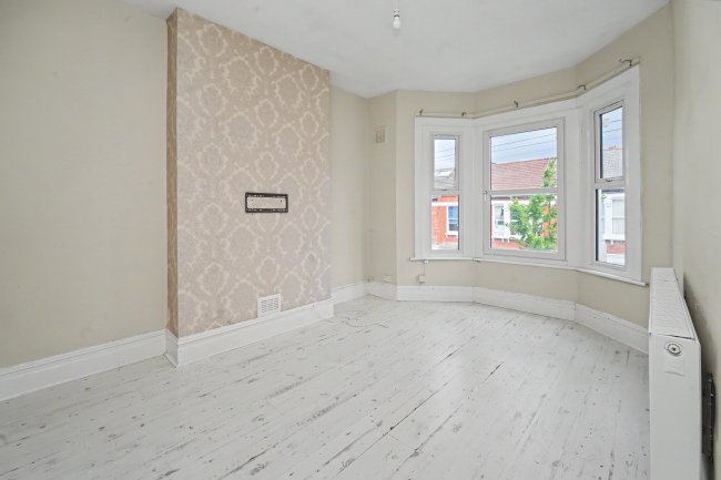 27c Fernside Road, Balham, London SW12 8LN 8
