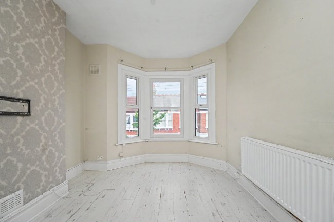 27c Fernside Road, Balham, London SW12 8LN 8