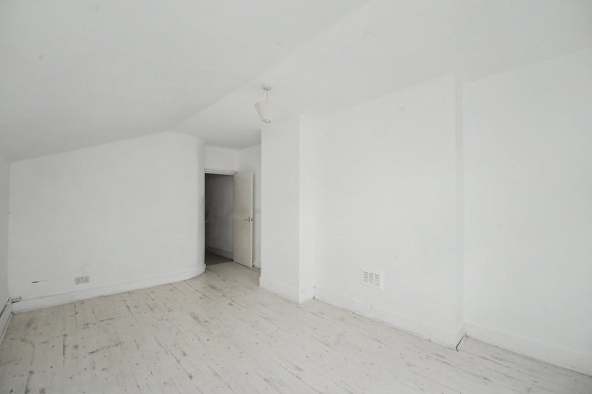 27c Fernside Road, Balham, London SW12 8LN 8