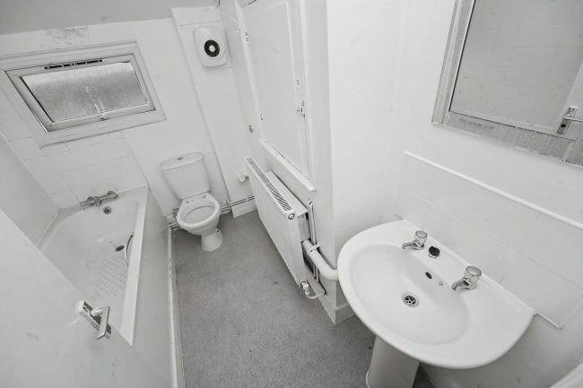 27c Fernside Road, Balham, London SW12 8LN 8