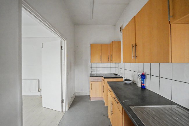 69b Childerbert Road, Tooting, London SW17 8EY 7