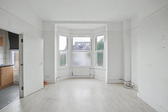 69b Childerbert Road, Tooting, London SW17 8EY 7