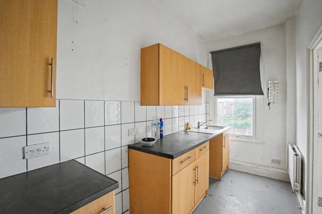 69b Childerbert Road, Tooting, London SW17 8EY 7
