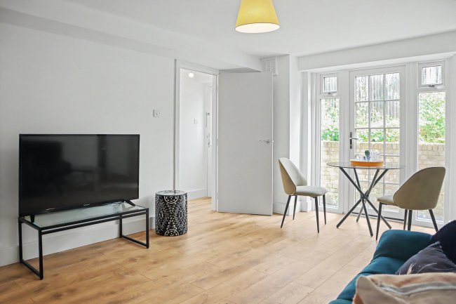 28a Pendennis Road, Streatham, London SW16 2SW 10