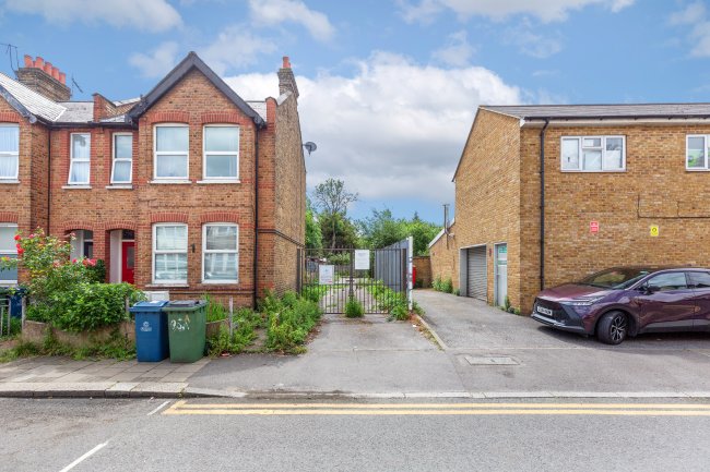 84 Station Road, Harrow, HA1 2RX 5