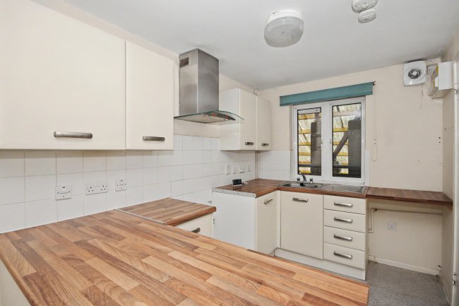 16 Queensway, Cambridge, CB2 8AX 1