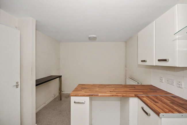 16 Queensway, Cambridge, CB2 8AX 1