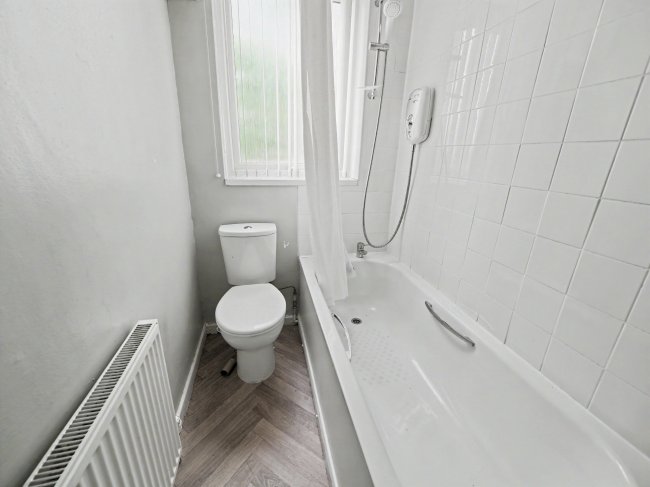 17 St Pauls Terrace, Nottingham NG7 5ED 2
