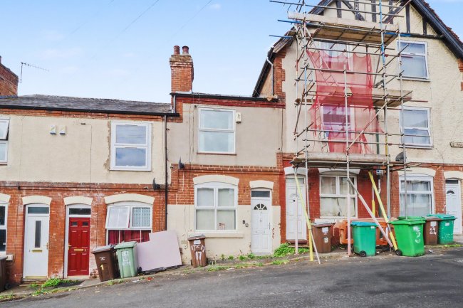 17 St Pauls Terrace, Nottingham NG7 5ED 2
