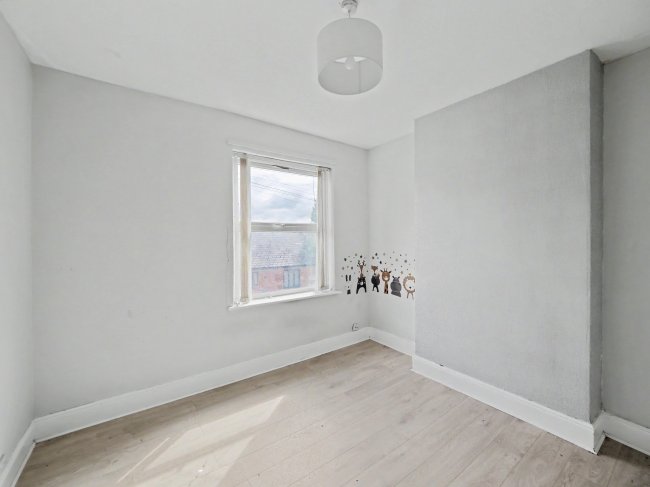 17 St Pauls Terrace, Nottingham NG7 5ED 2