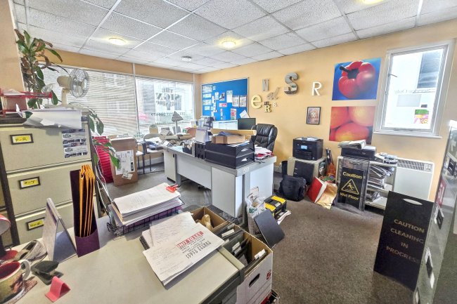 25 Doods Road, Reigate, RH2 0NT 7