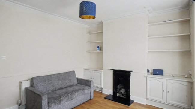 4 Darwin Road, Ealing, London W5 4BD 2