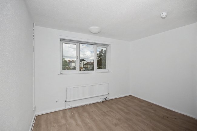 9 St Mary's Square, Newmarket, CB8 0HZ 6