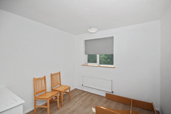 9 St Mary's Square, Newmarket, CB8 0HZ 6