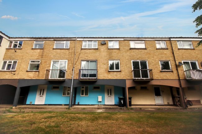 9 St Mary's Square, Newmarket, CB8 0HZ 6