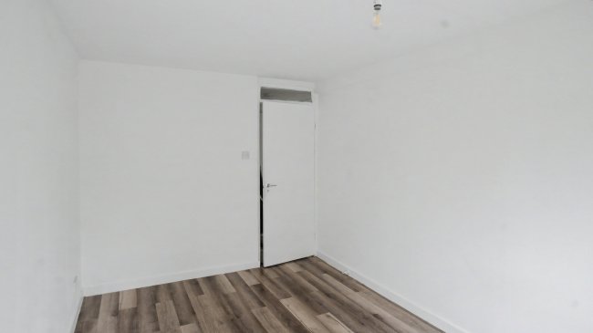 95 Raccoon Way, Hounslow, Middlesex, TW4 7PN 3
