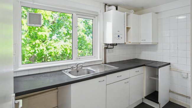 95 Raccoon Way, Hounslow, Middlesex, TW4 7PN 3