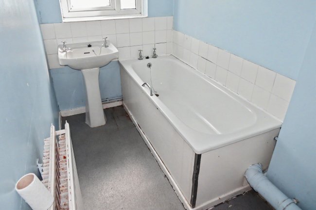 84 Clarendon Road, Lancaster, Lancashire, LA1 2DQ 2