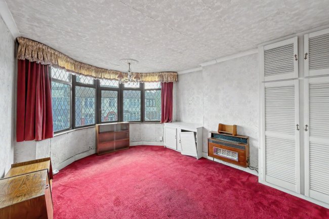 60 Shirley Gardens, Barking, Essex, IG11 9XA 5