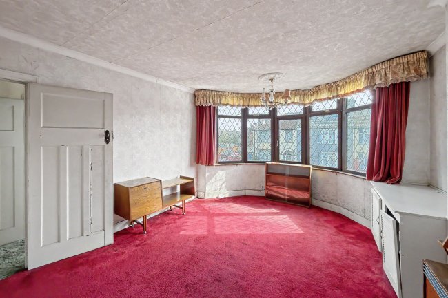 60 Shirley Gardens, Barking, Essex, IG11 9XA 5