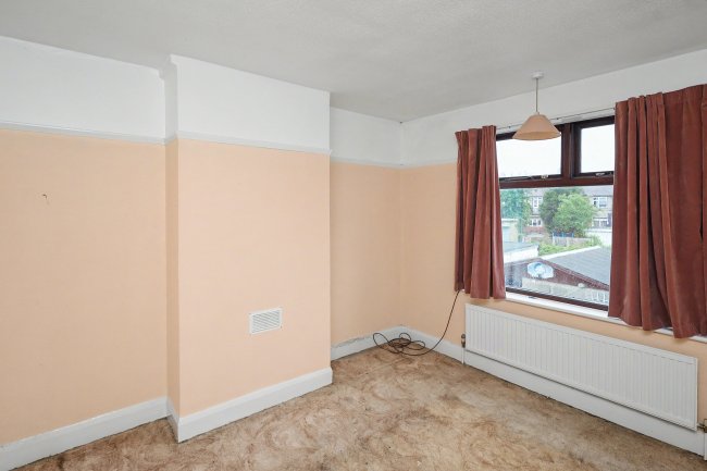 21 Somerville Road, Chadwell Heath, Romford, Essex, RM6 5BD 2