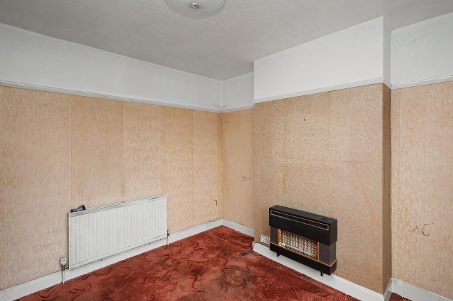 21 Somerville Road, Chadwell Heath, Romford, Essex, RM6 5BD 2