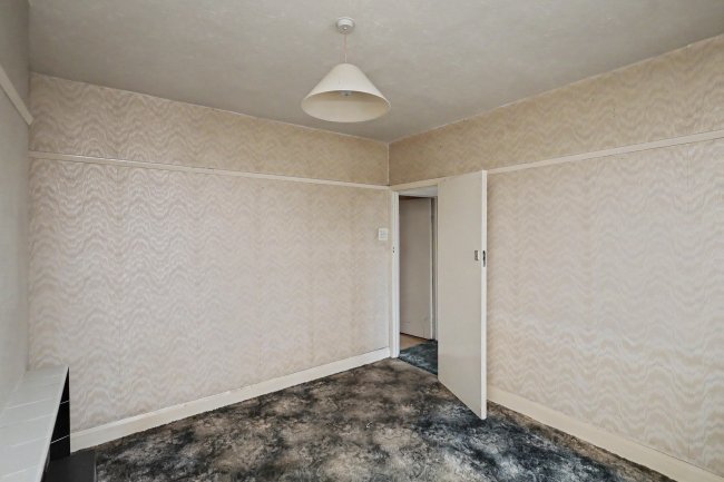 21 Somerville Road, Chadwell Heath, Romford, Essex, RM6 5BD 2