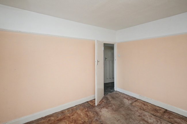 21 Somerville Road, Chadwell Heath, Romford, Essex, RM6 5BD 2