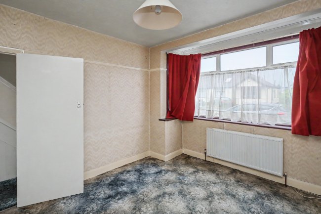 21 Somerville Road, Chadwell Heath, Romford, Essex, RM6 5BD 2