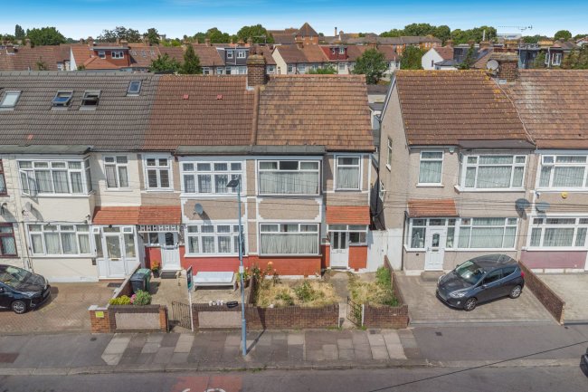 21 Somerville Road, Chadwell Heath, Romford, Essex, RM6 5BD 2