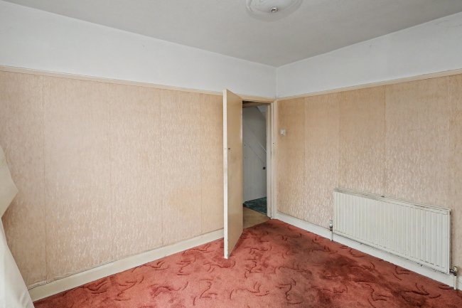 21 Somerville Road, Chadwell Heath, Romford, Essex, RM6 5BD 2
