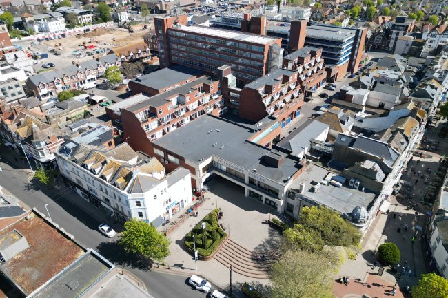 The Guildbourne Centre, Worthing BN11 1LZ 2