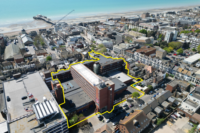 The Guildbourne Centre, Worthing BN11 1LZ 2