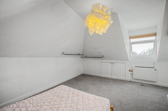 Flat 4, 6 High Street, Walthamstow, London, E17 7LD 3