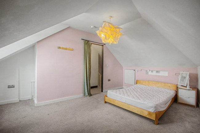 Flat 4, 6 High Street, Walthamstow, London, E17 7LD 3